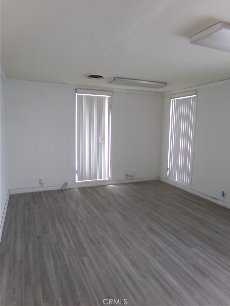 1521 N Broadway Property Photo 3