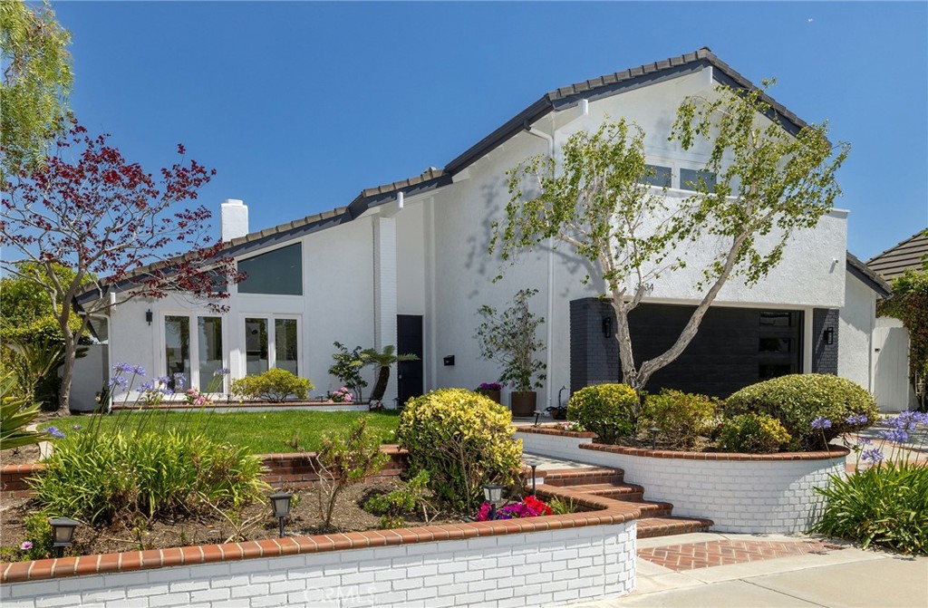 3834 Mistral Property Photo 1