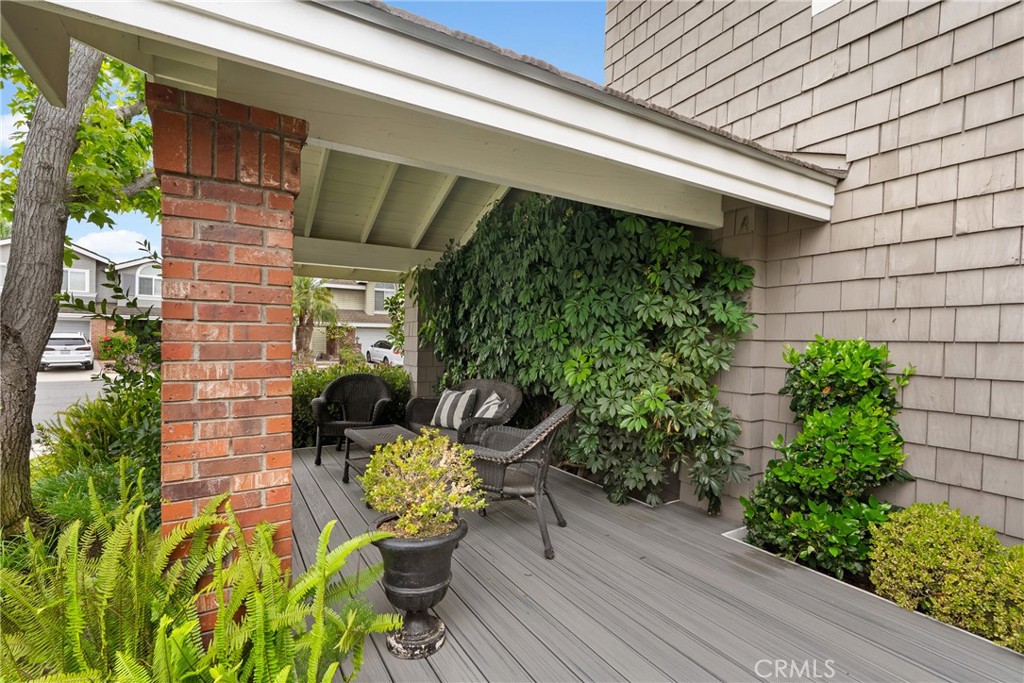66 Emerald Property Photo 3