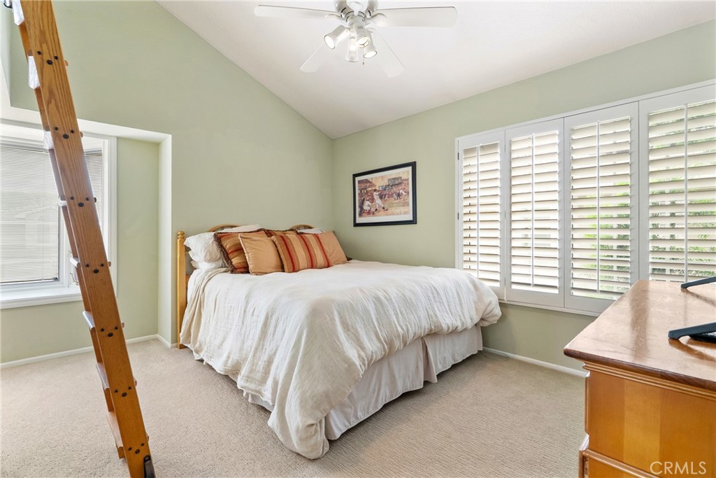 66 Emerald Property Photo 16