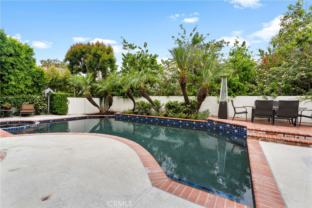 66 Emerald Property Photo 20