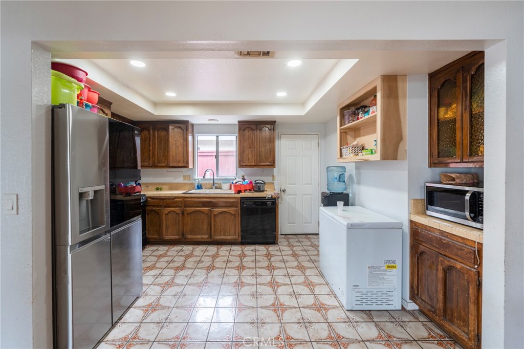 12852 Court Property Photo 10