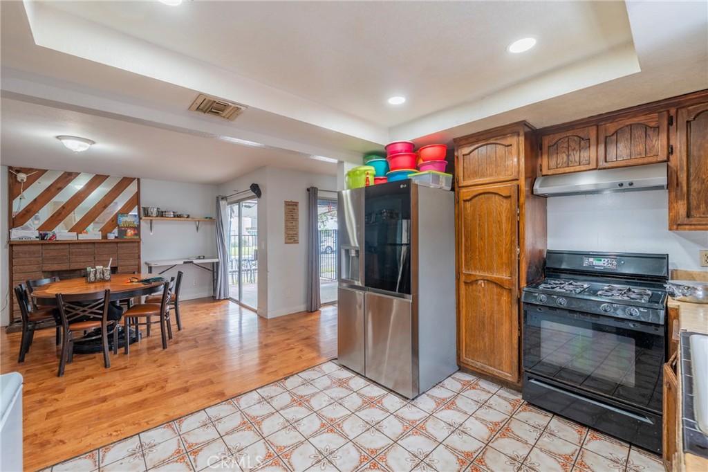 12852 Court Property Photo 11