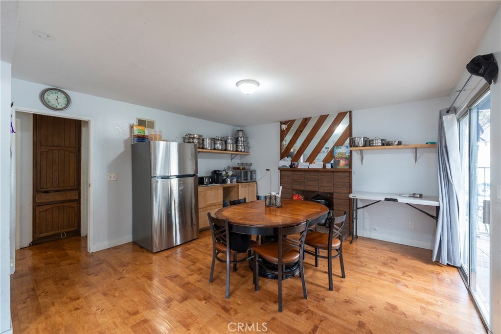 12852 Court Property Photo 13