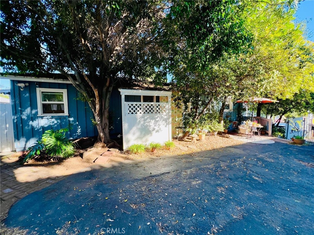 408 N Pico Ave Property Photo 5
