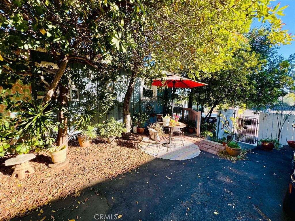 408 N Pico Ave Property Photo 7