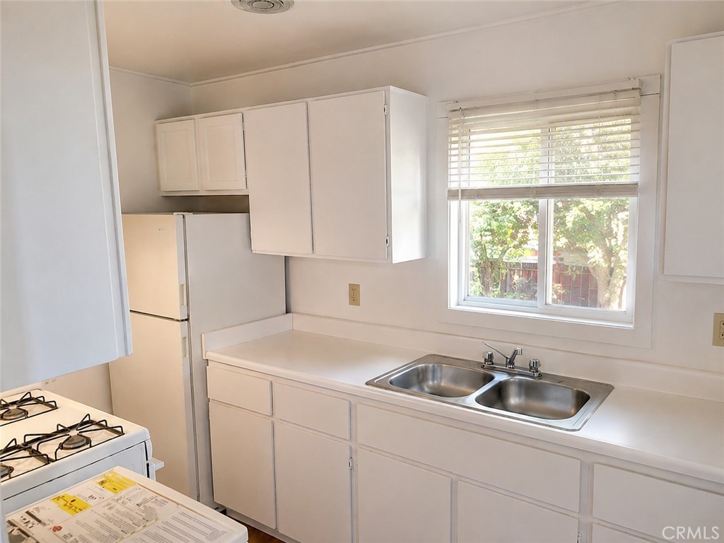 408 N Pico Ave Property Photo 11