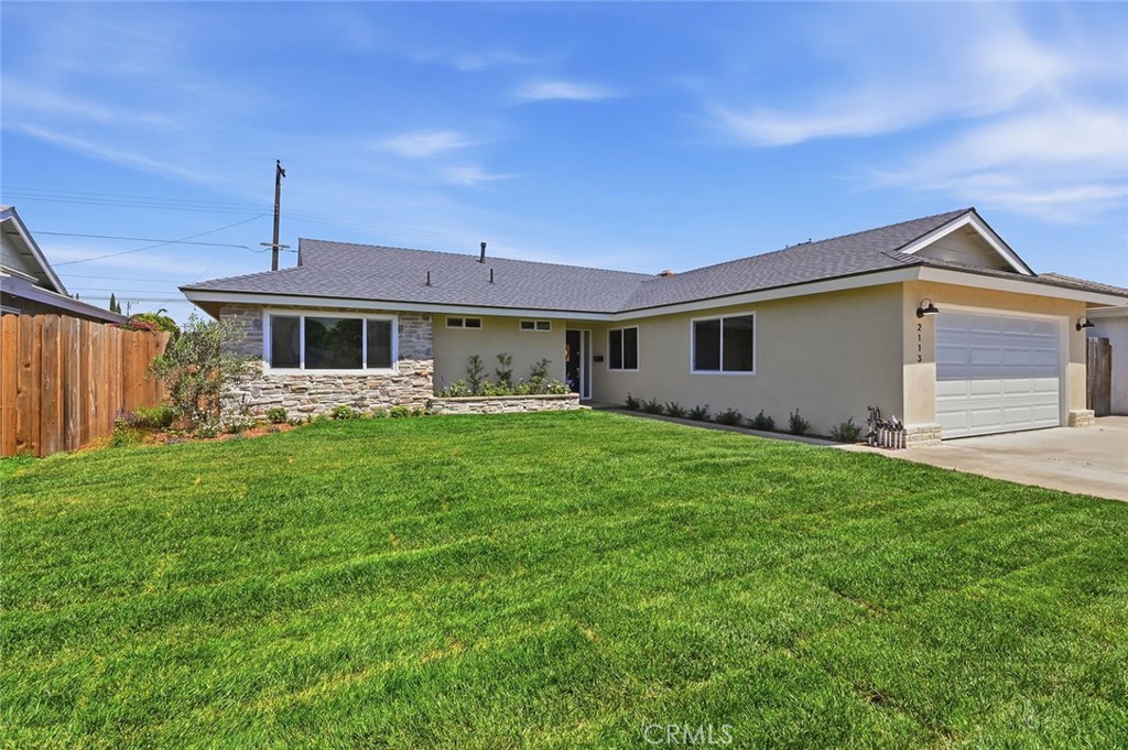 2113 S Forest Property Photo 2