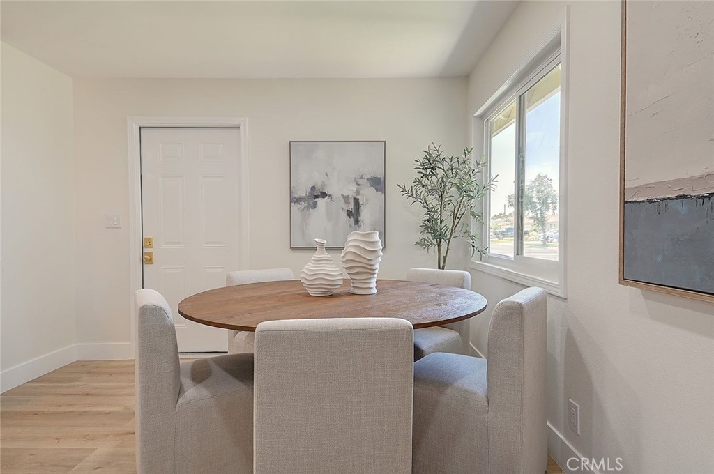 2113 S Forest Property Photo 17