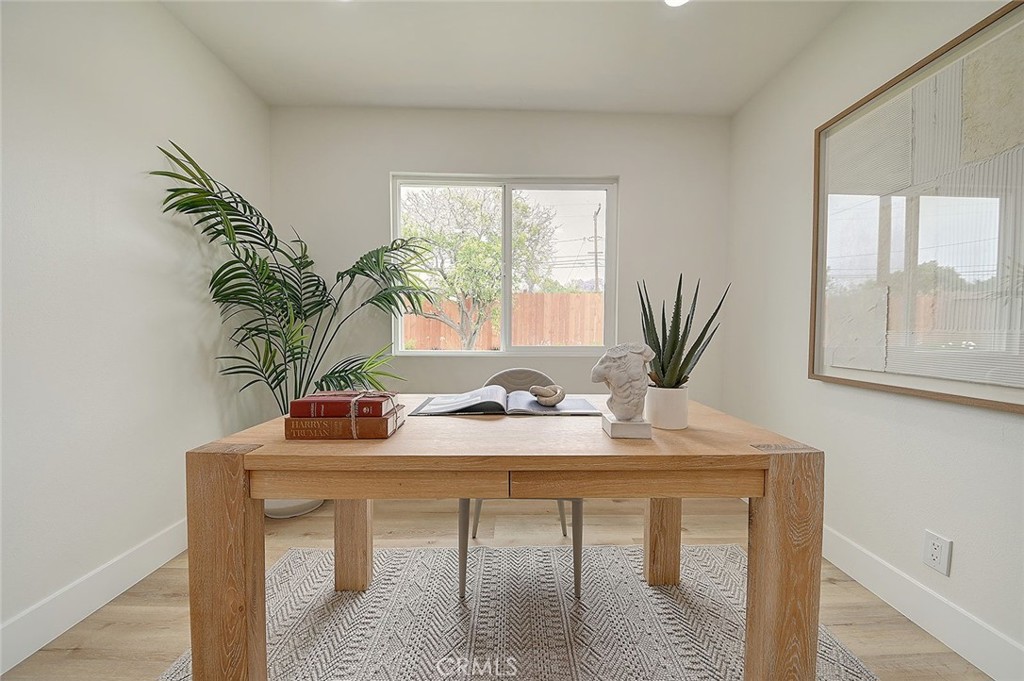 2113 S Forest Property Photo 29