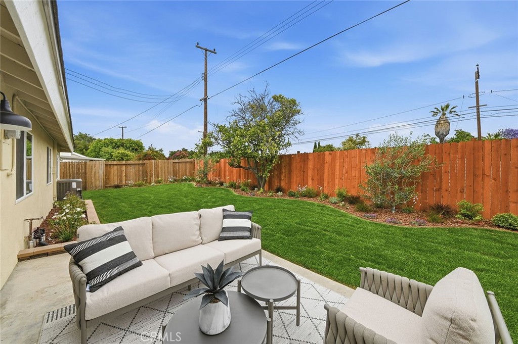 2113 S Forest Property Photo 44