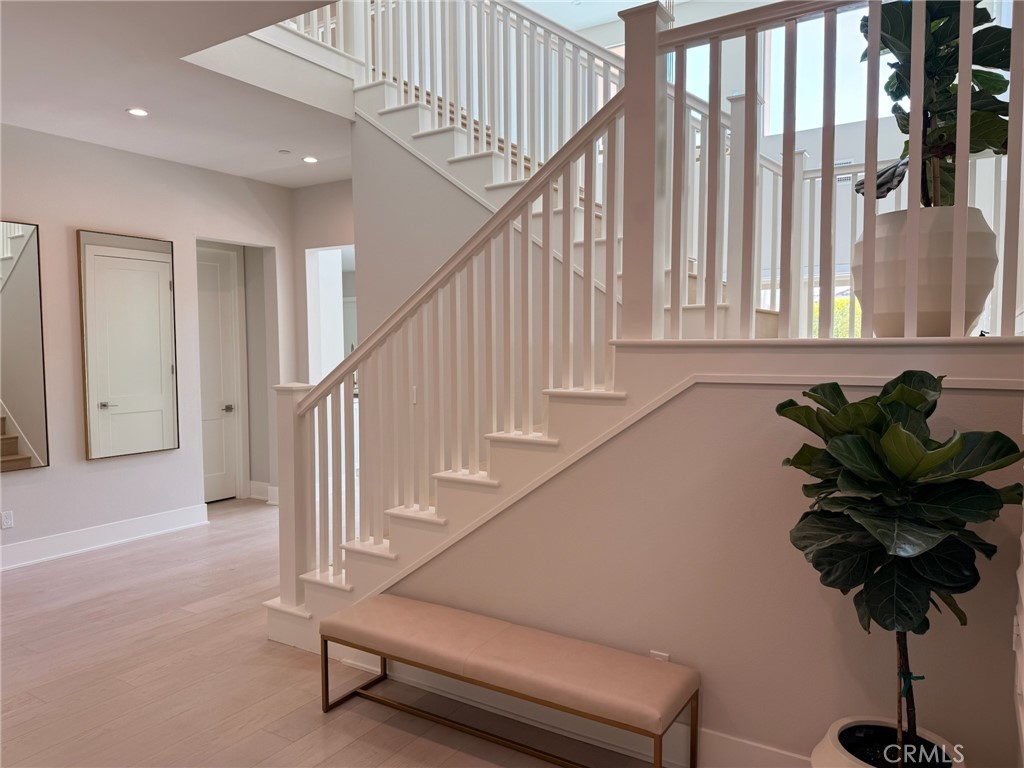 124 Sunnyslope Property Photo 3