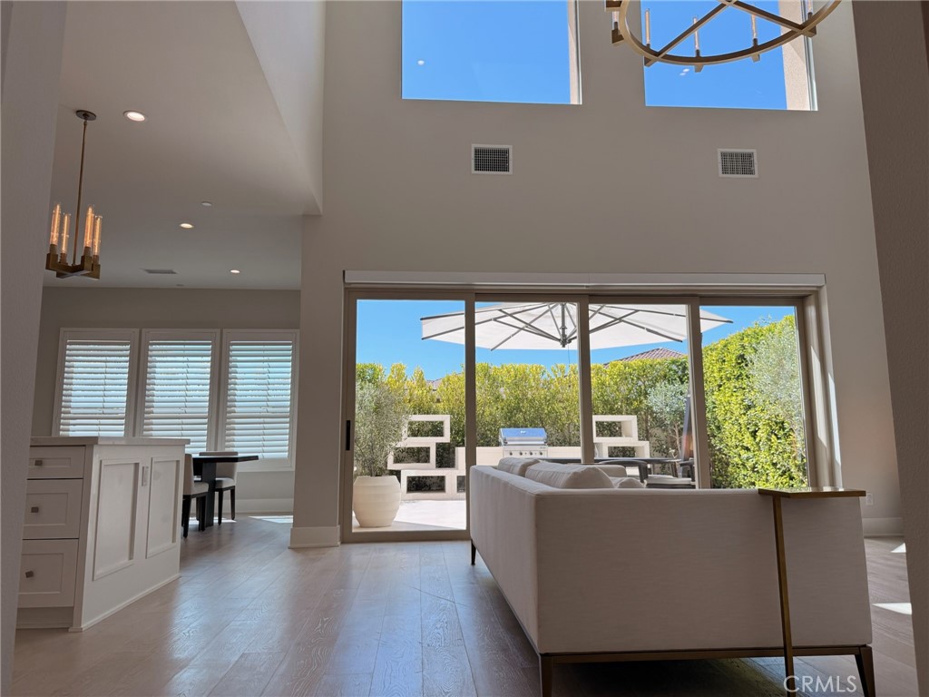 124 Sunnyslope Property Photo 7