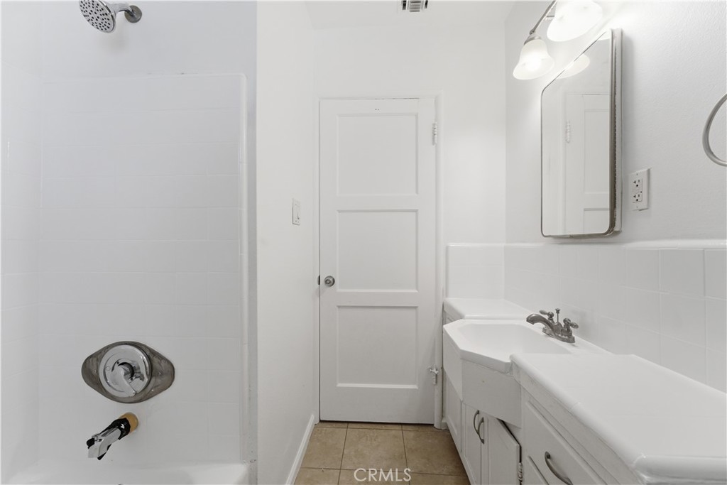 18153 Welby Way Property Photo 16