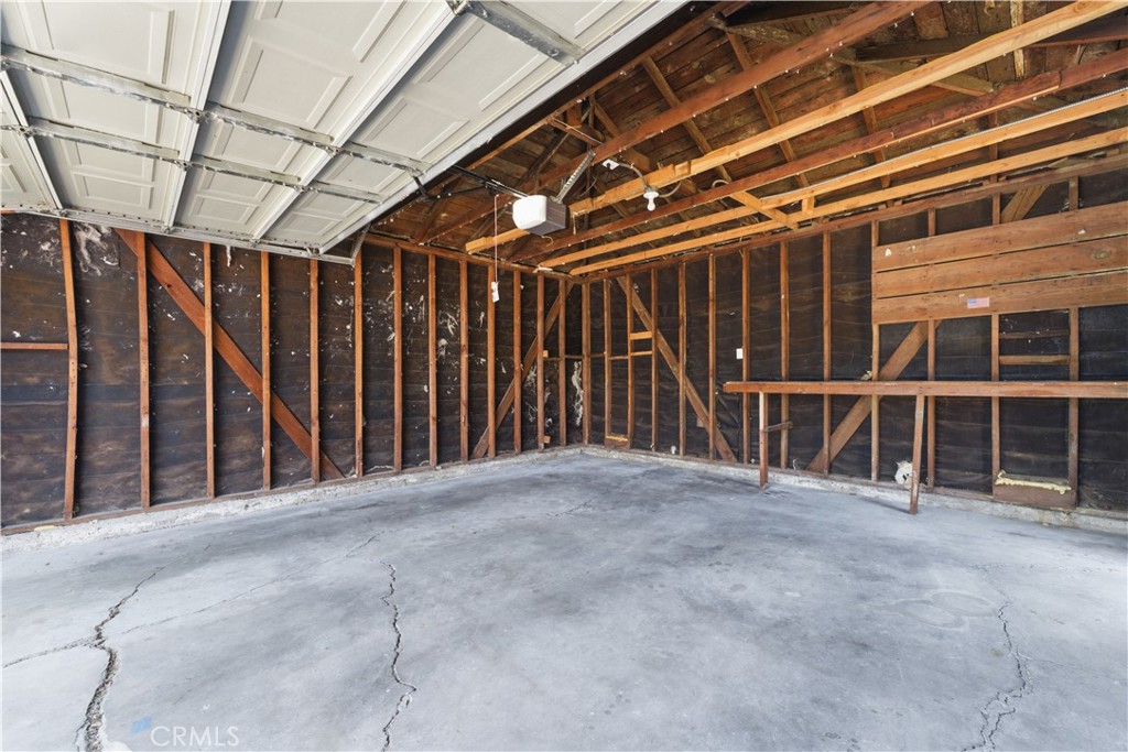 18153 Welby Way Property Photo 24