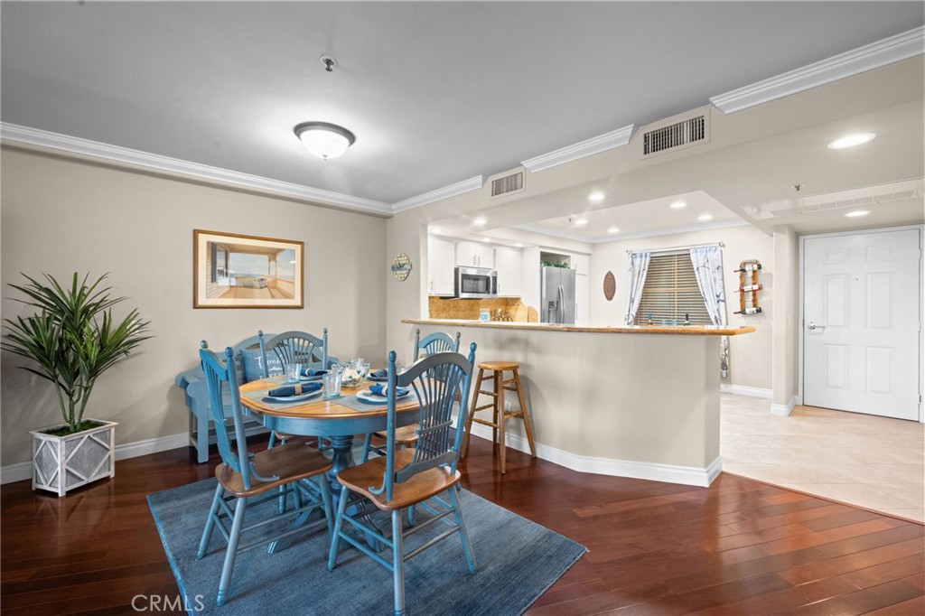200 Pacific Coast M-9 Property Photo 8