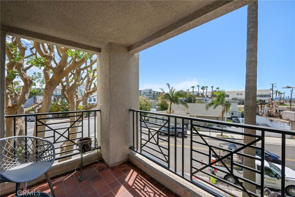 200 Pacific Coast M-9 Property Photo 23