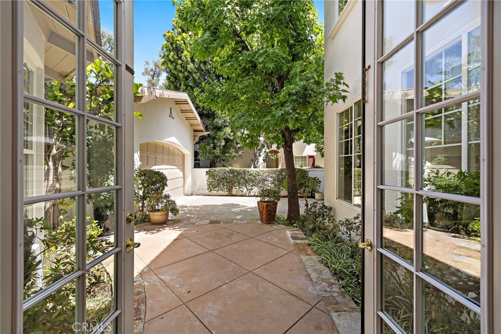 23 Mahogany Property Photo 51