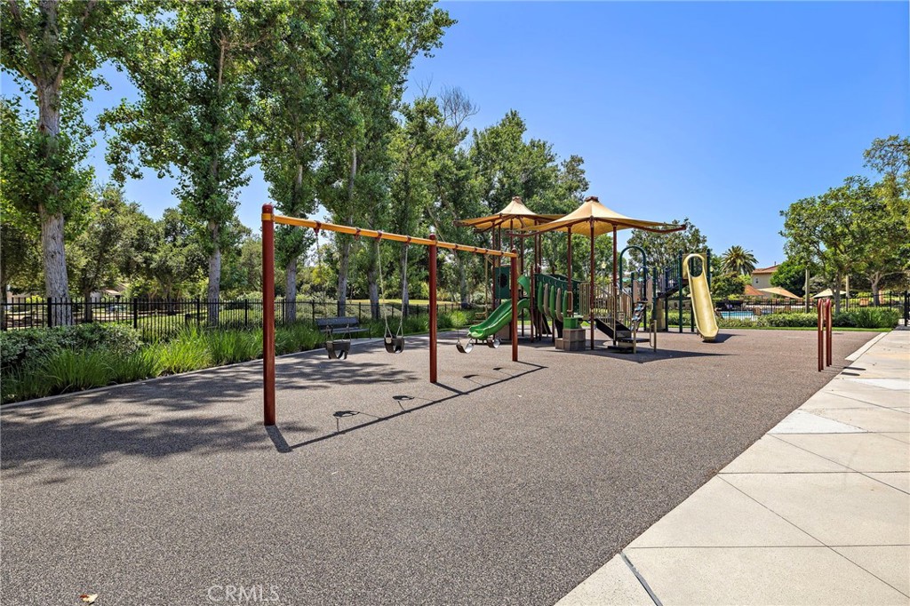 23 Mahogany Property Photo 60