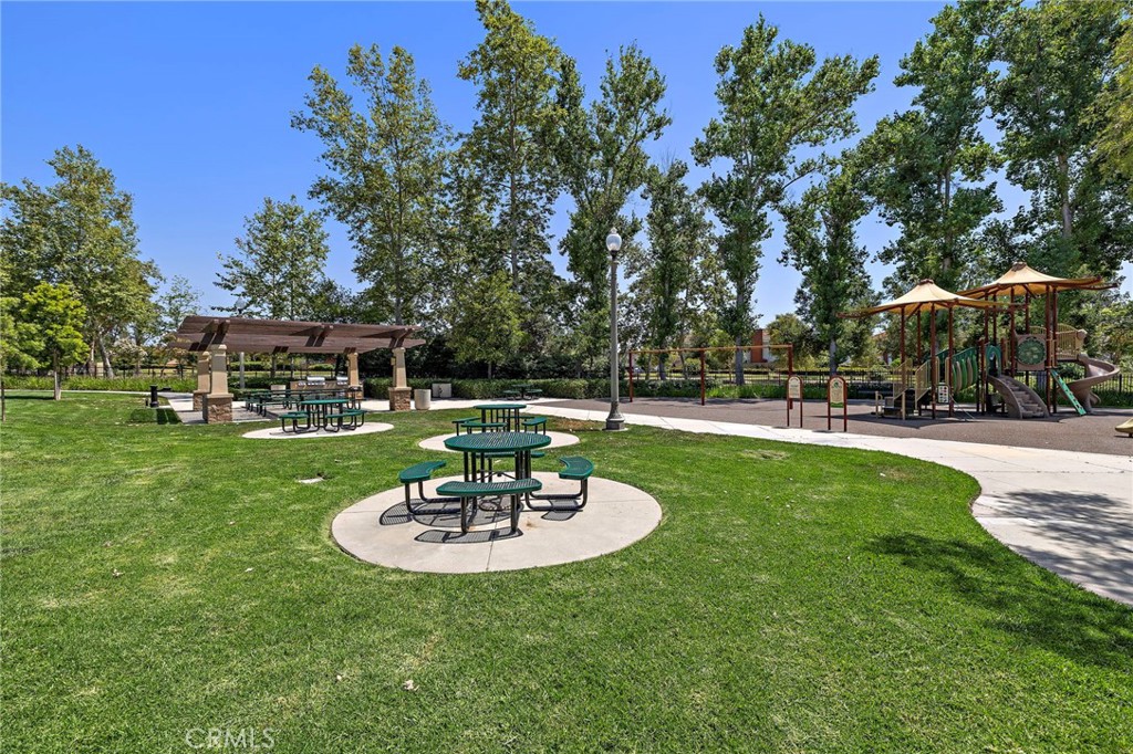 23 Mahogany Property Photo 61
