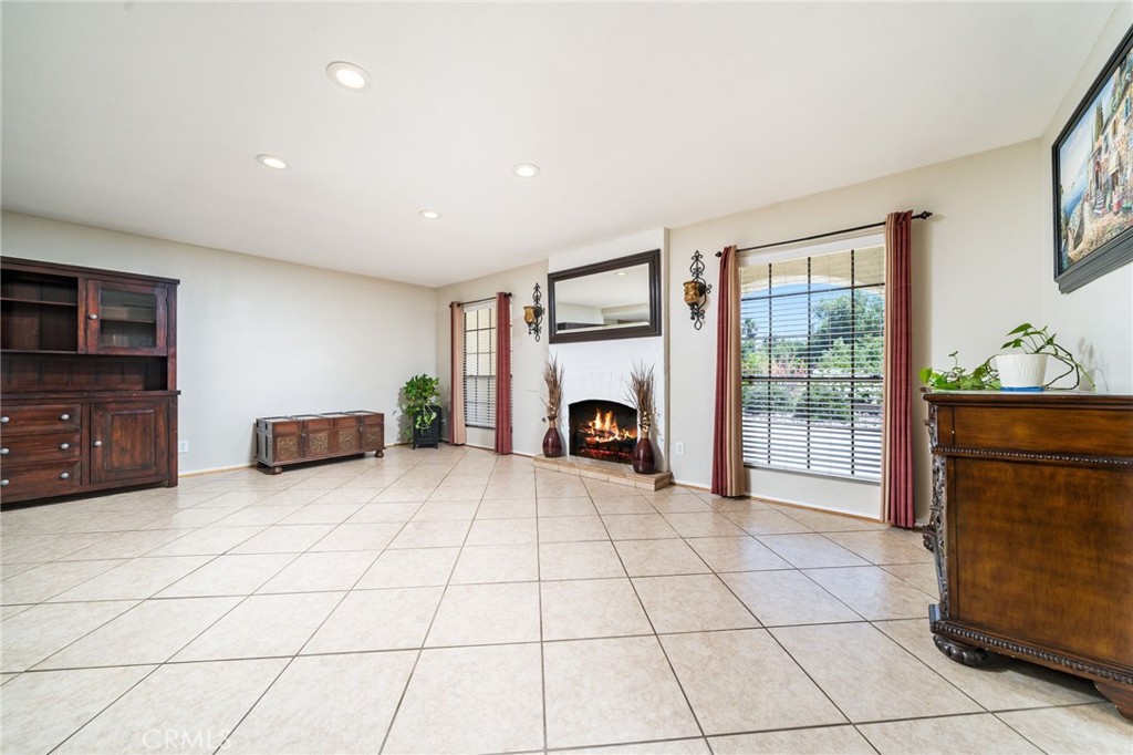 16639 Fox Glen Property Photo 6