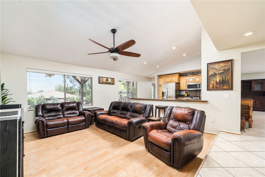 16639 Fox Glen Property Photo 10