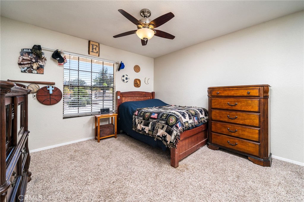 16639 Fox Glen Property Photo 13