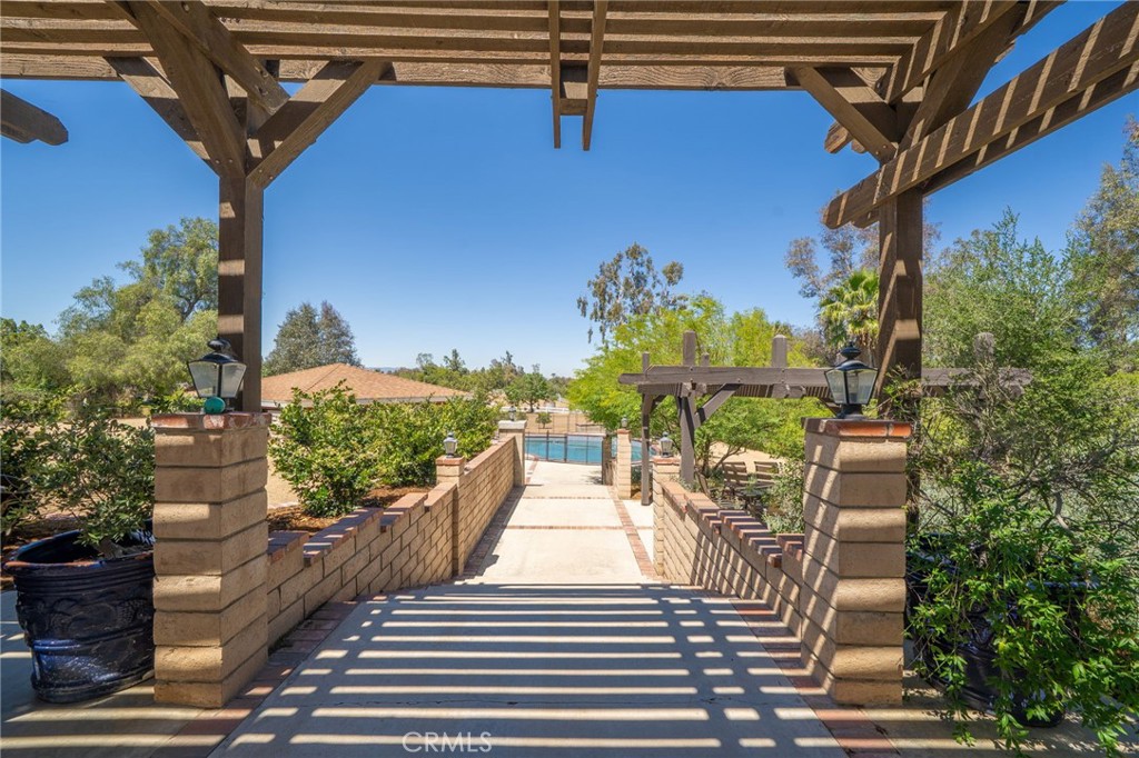 16639 Fox Glen Property Photo 34