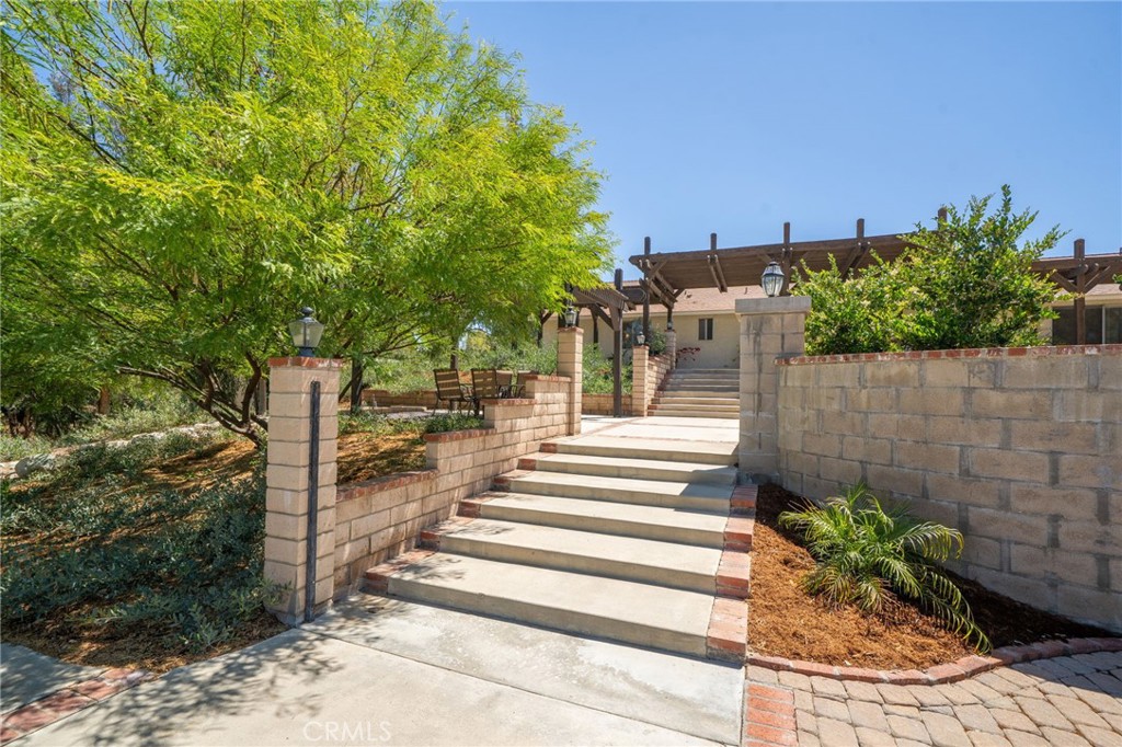 16639 Fox Glen Property Photo 36