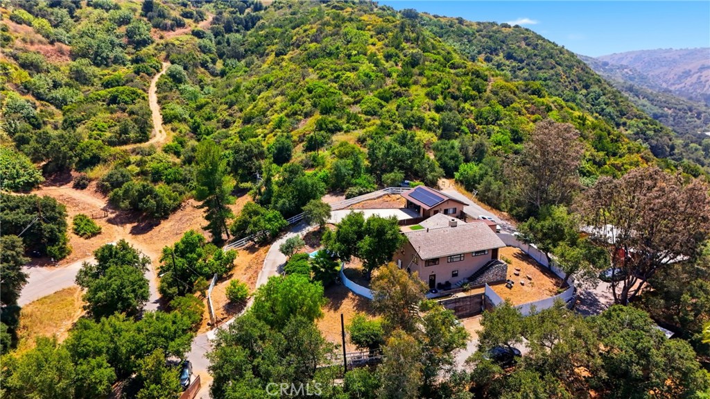 1225 Grand View Property Photo 4
