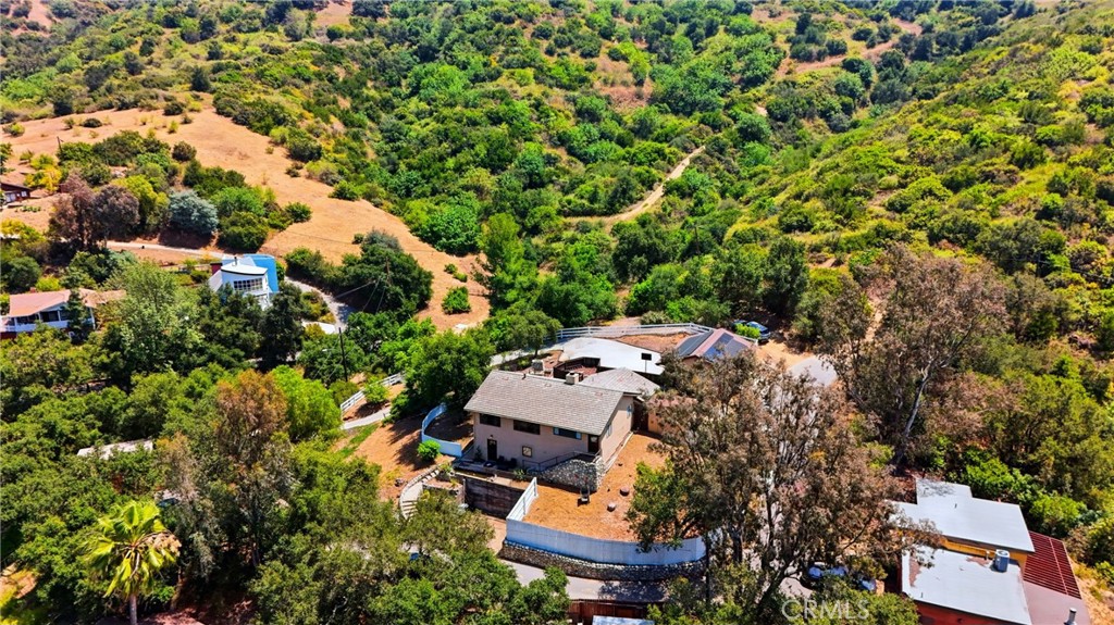 1225 Grand View Property Photo 5