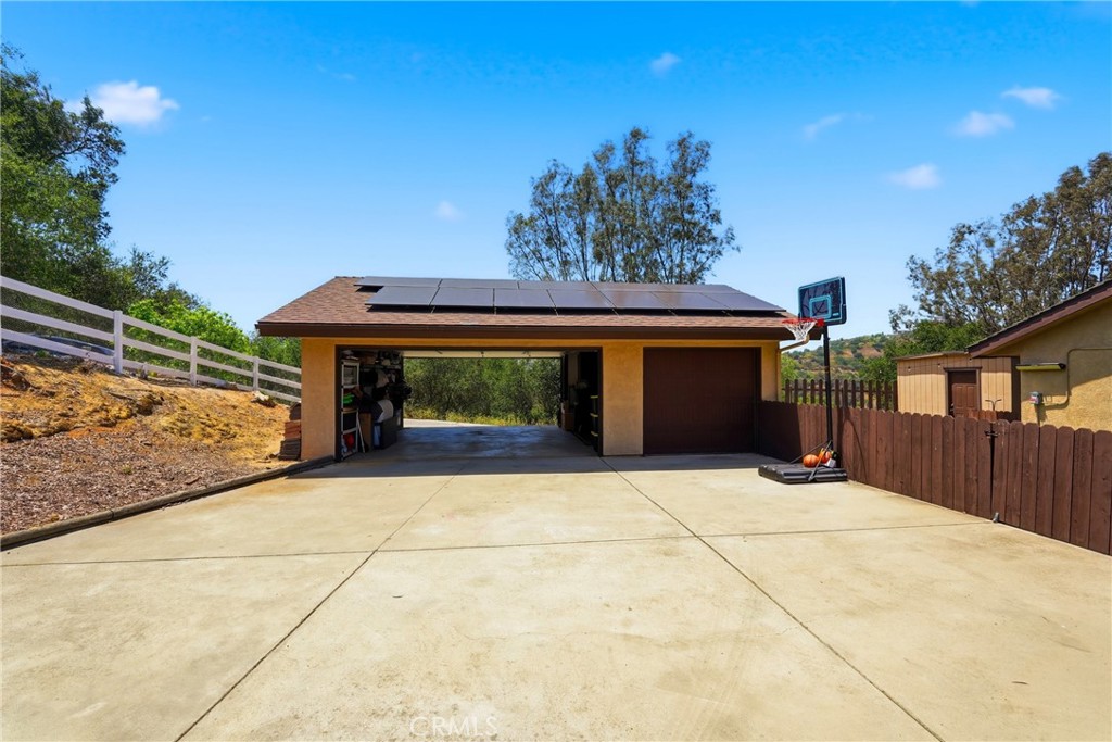 1225 Grand View Property Photo 13