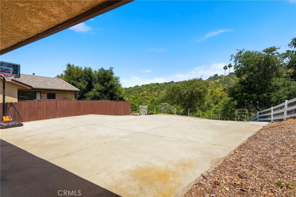 1225 Grand View Property Photo 15