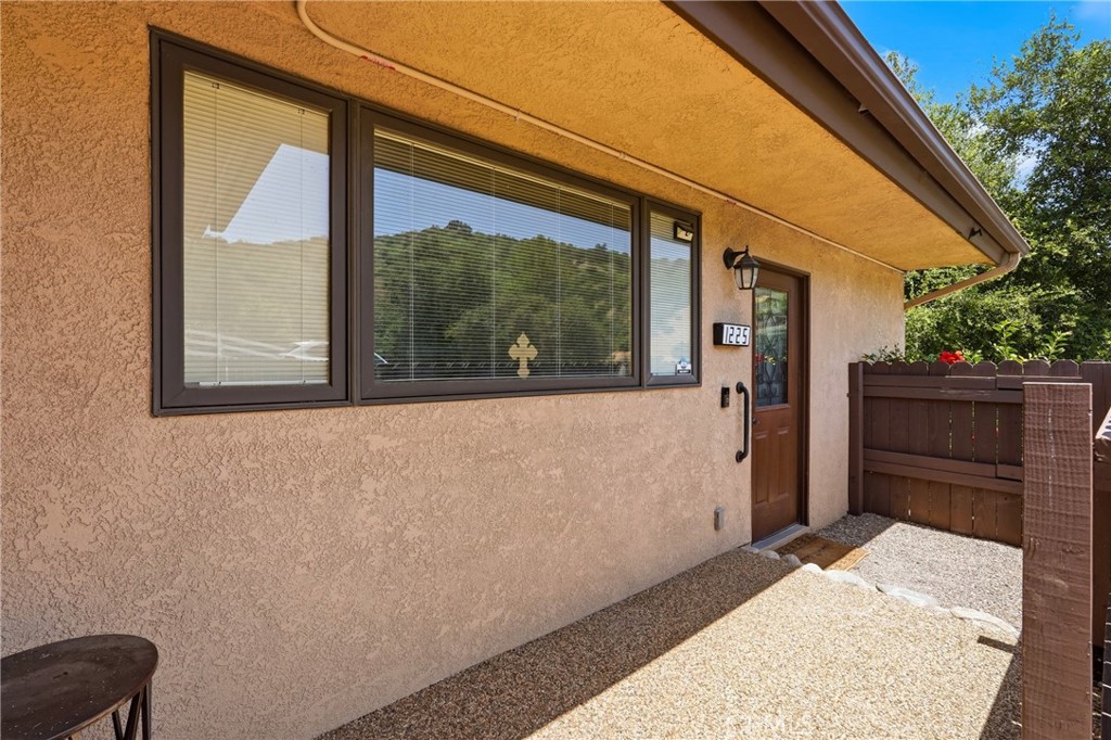 1225 Grand View Property Photo 17