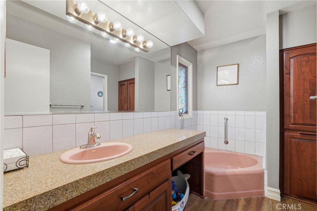 1225 Grand View Property Photo 25
