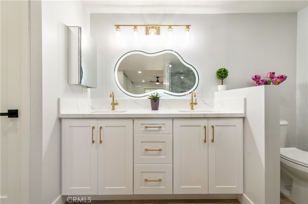 2112 Via Puerta N Property Photo 20