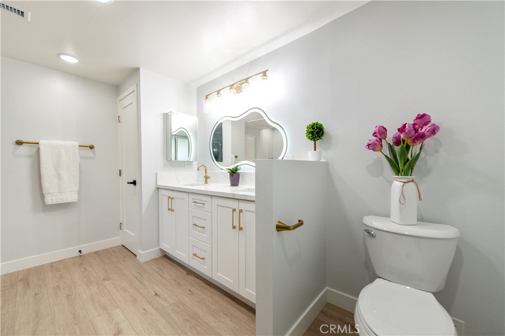 2112 Via Puerta N Property Photo 22