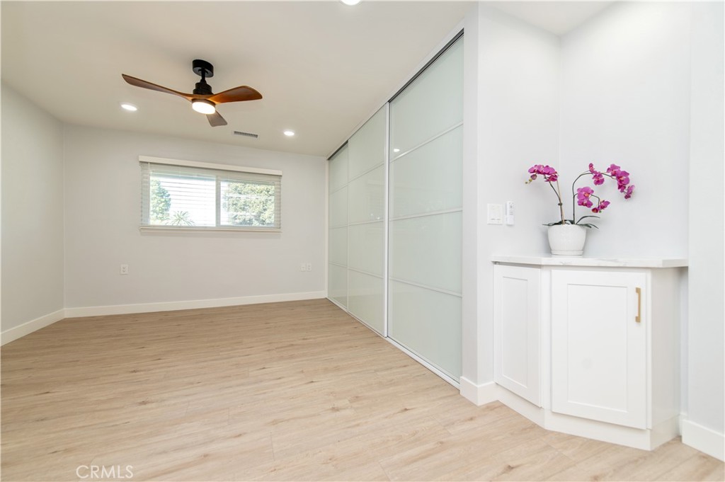 2112 Via Puerta N Property Photo 25