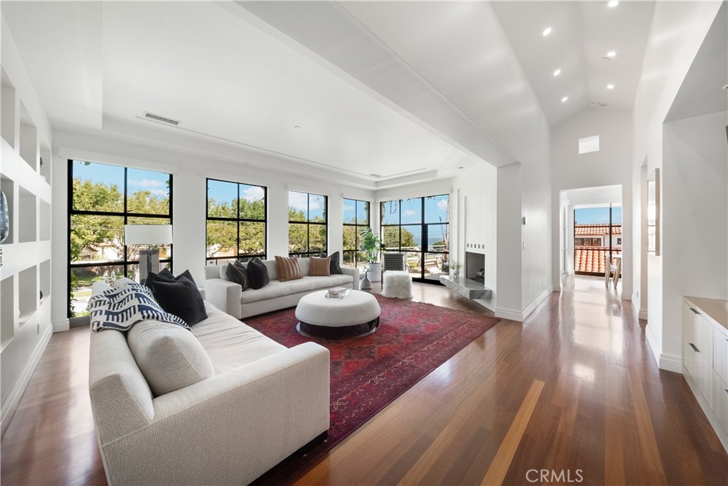 24722 Santa Clara Property Photo 3