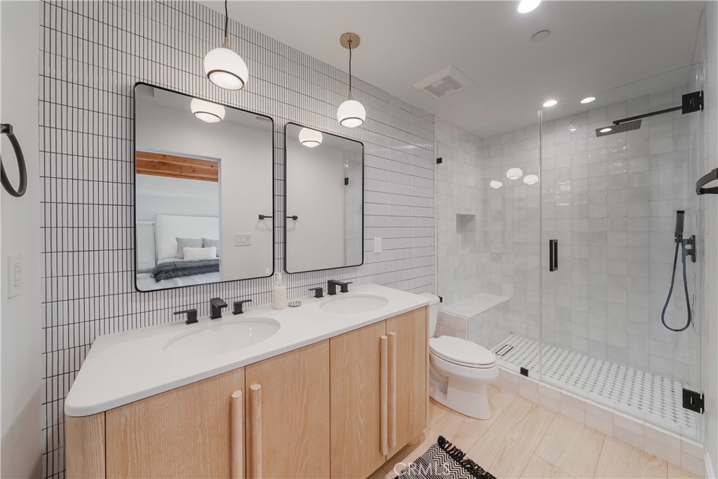 24722 Santa Clara Property Photo 20