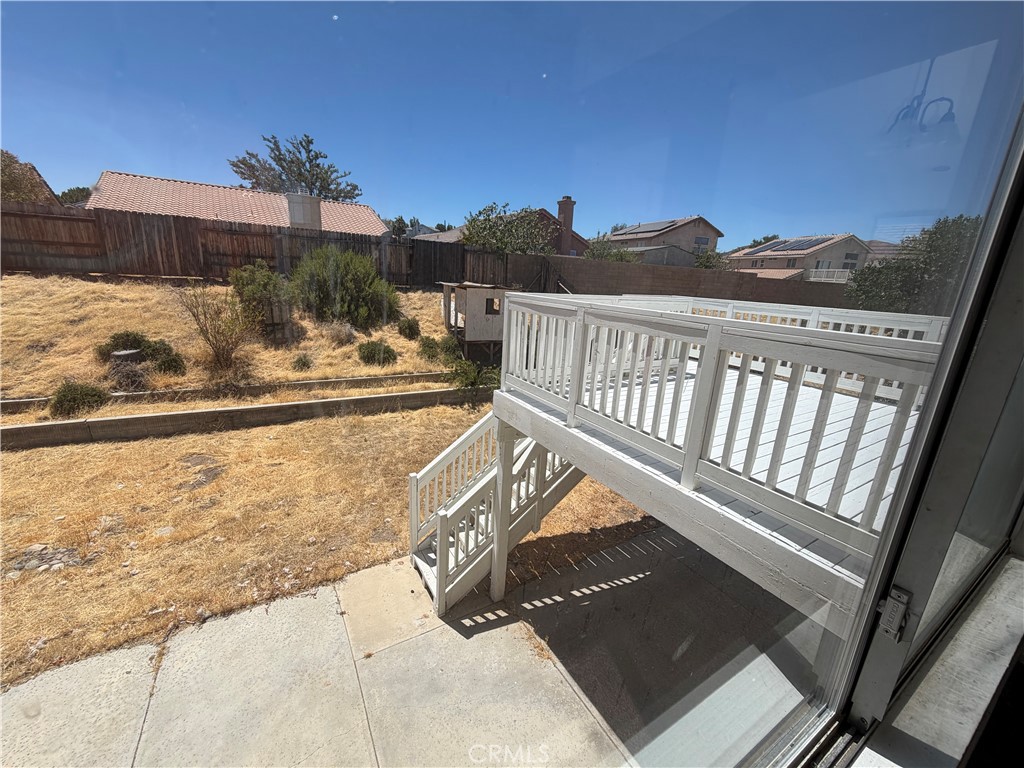 1860 Ivory Property Photo 22