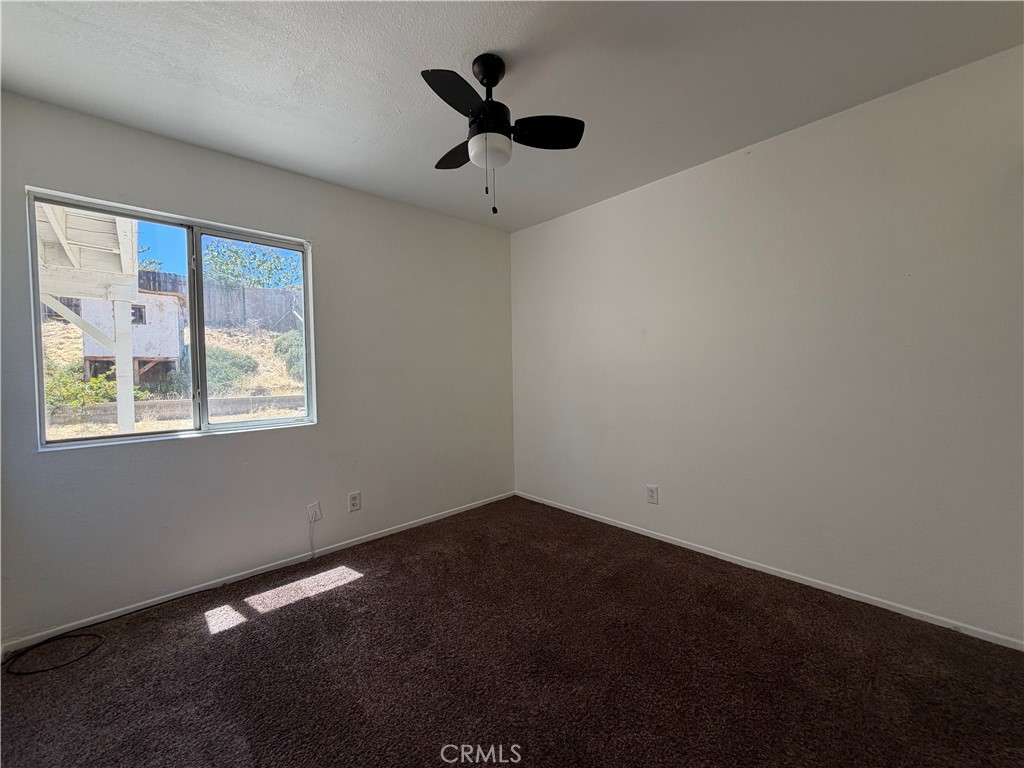 1860 Ivory Property Photo 37