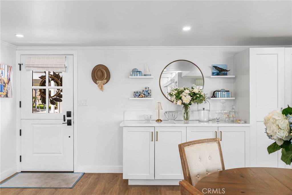 8 Saratoga Property Photo 22