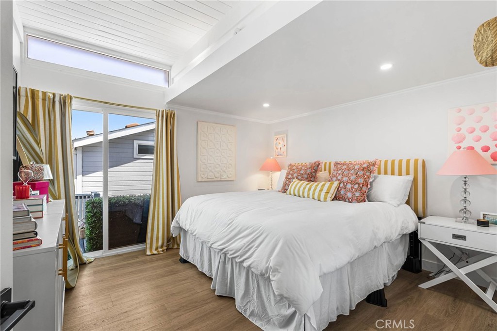 8 Saratoga Property Photo 29