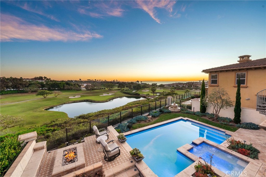 5 Via Monarca Property Photo 1