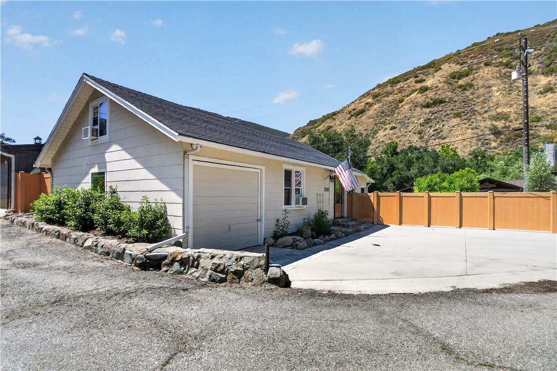 29300 Hazel Bell Drive Property Photo 3