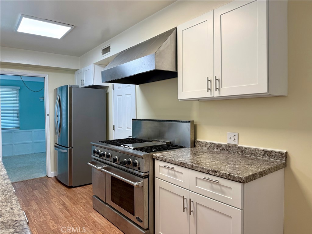 543 E Comstock Property Photo 10