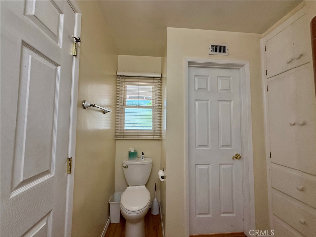 543 E Comstock Property Photo 16