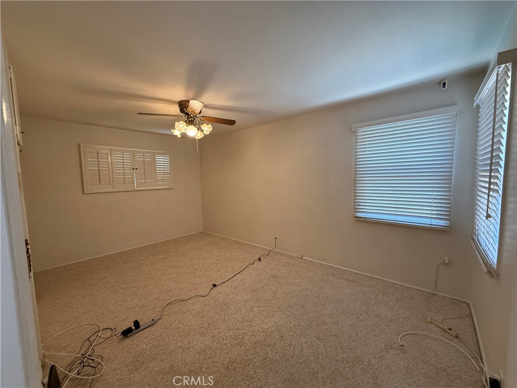 543 E Comstock Property Photo 28