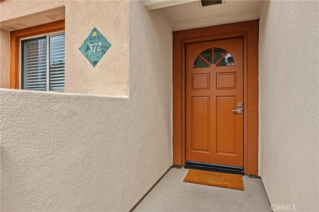372 Villa Point Drive Property Photo 5